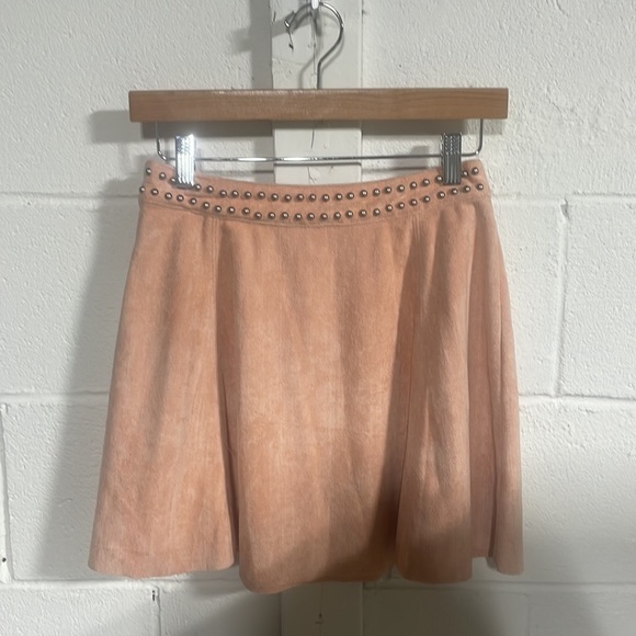 Design Lab Lord & Taylor A-line Pink Faux Suede|Metal Detail Skirt Sz Small - Picture 2 of 4